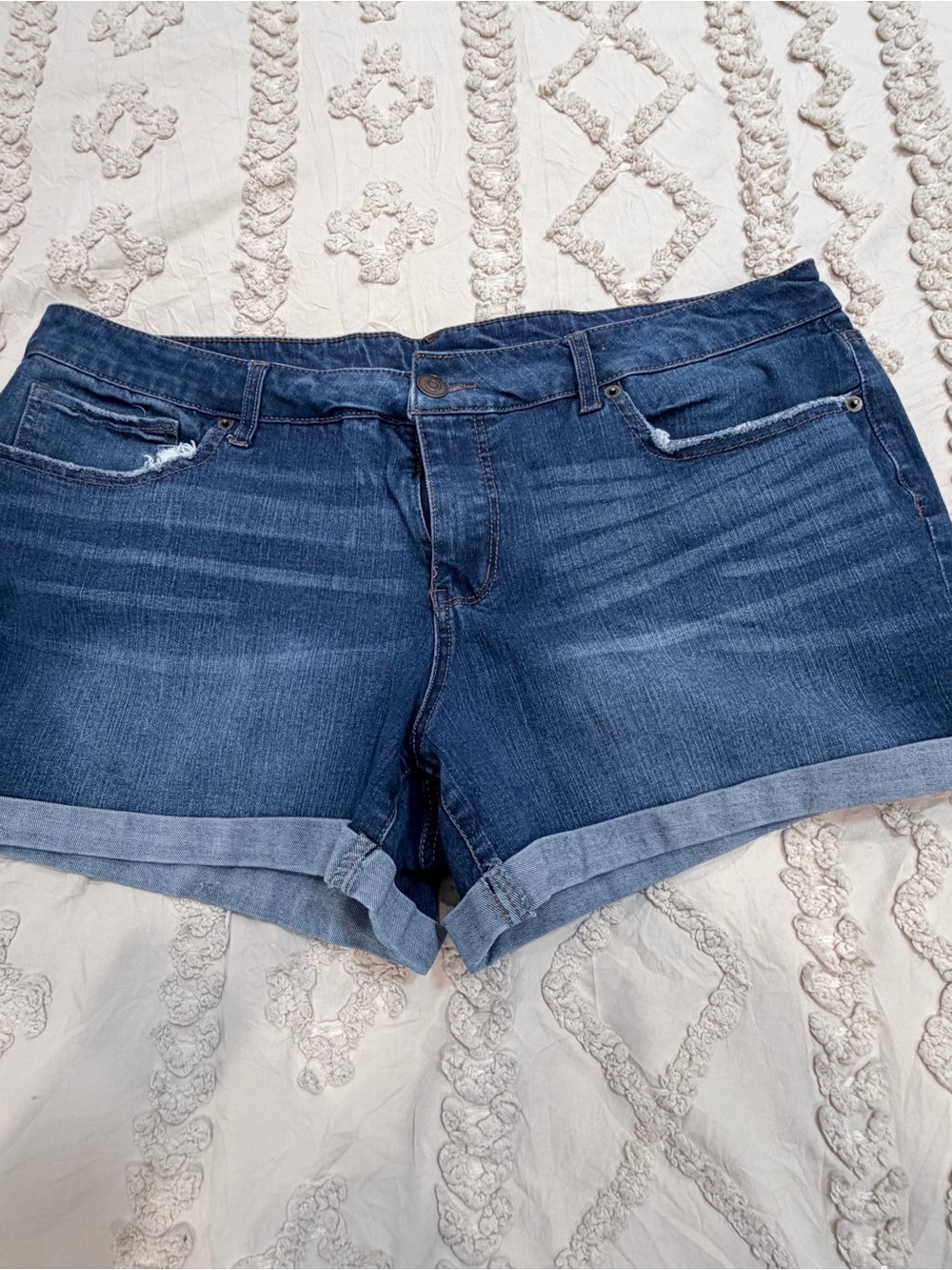 Time and Tru Medium Blue Rolled-Hem Denim Shorts